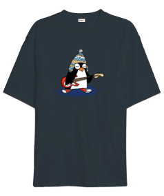 Gitar çalan penguen Oversize Unisex Tişört