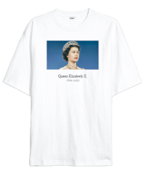 Queen Elizabeth Beyaz Oversize Unisex Tişört