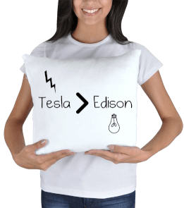 Tesla büyüktür Edison - Beyaz Kare Yastık